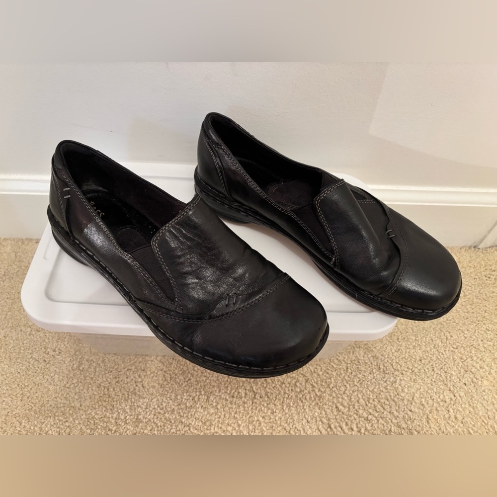 Bass Lorelei black leather slip-on - size 9